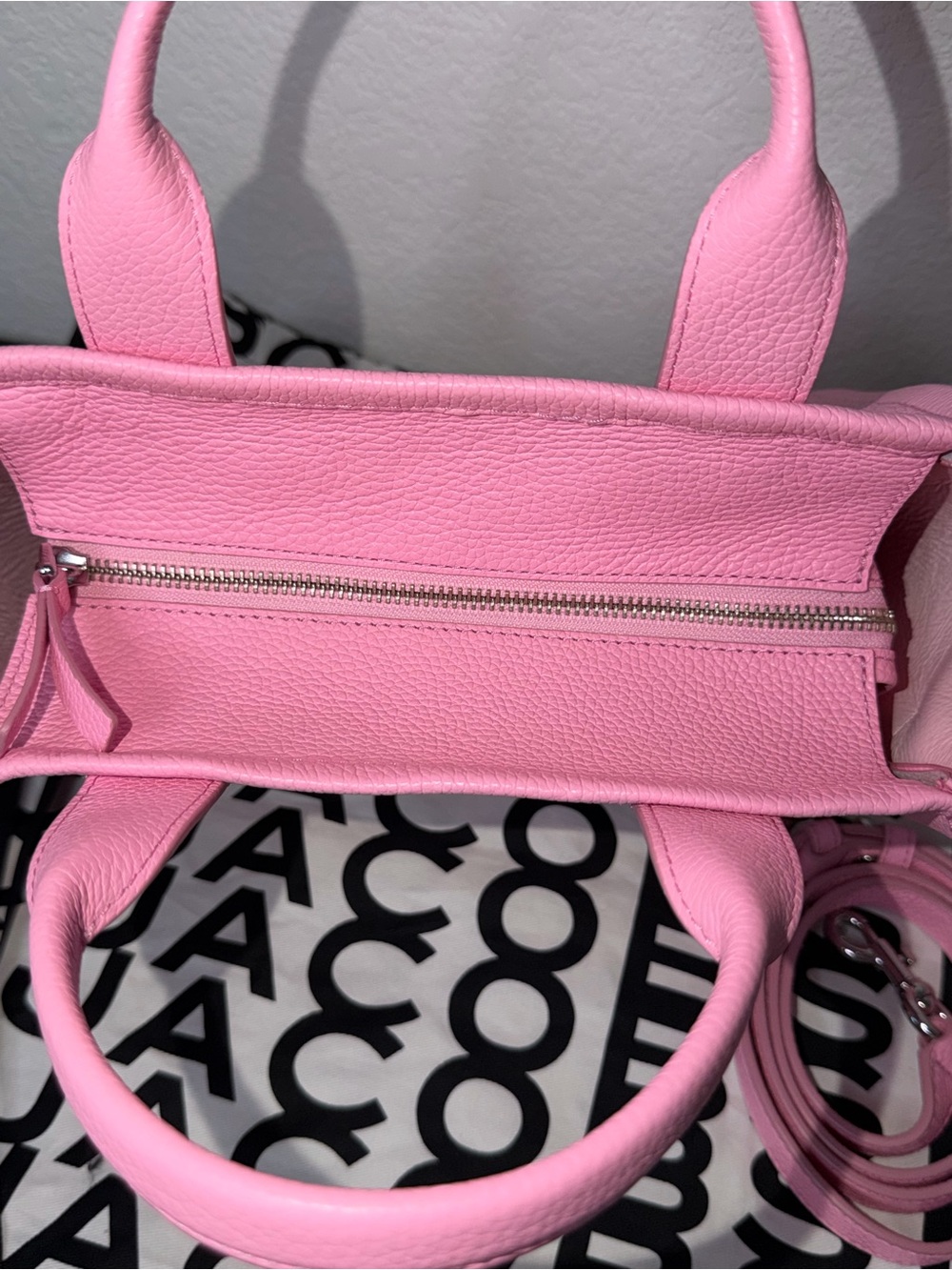 Marc Jacobs Fluro Pink The Tote Bag Small Leather - Picture 5 of 10